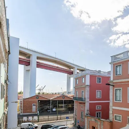 Amaro I - Boutique 2 Bed In Alcantara Apartament