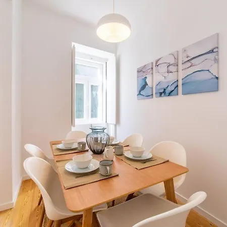 Amaro I - Boutique 2 Bed In Alcantara